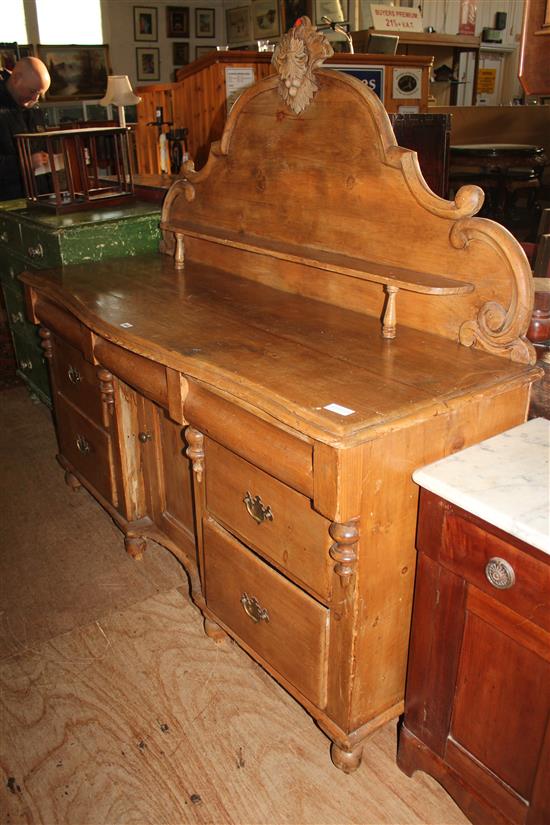 A Victorian Lancashire pine dresser